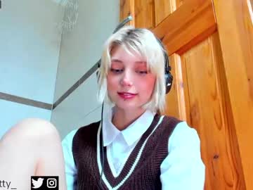 webcam girl lit1le_kitty_ today image #2750094