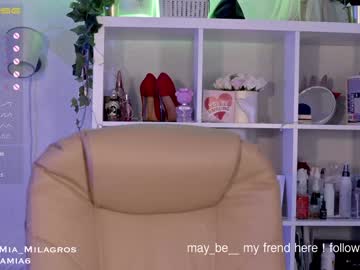 webcam girl mia_milagros today image #3243107
