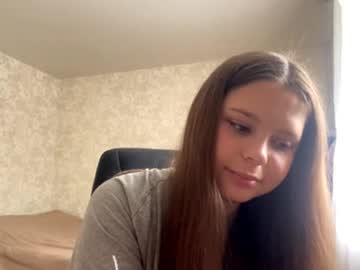 webcam girl kitty_shy89 today image #4091574