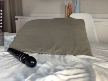 webcam girl candysfox today image #1635316