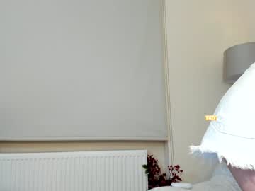 webcam girl snowww_white today image #2466572