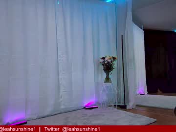 webcam girl leahsunshine today image #1670217