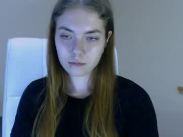 webcam girl zoey_deuttch today image #3682914