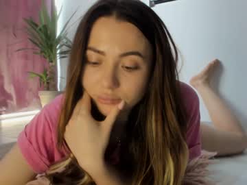 webcam girl meryfoxxx today image #2083209