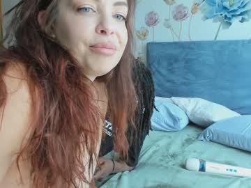 webcam girl carliescott_meow today image #3649952