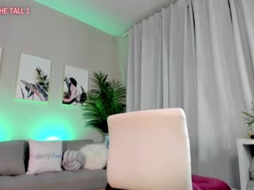webcam girl rach_thetall1 today image #2390061