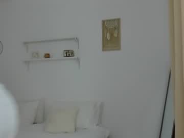 webcam girl rennatha21 today image #1881449