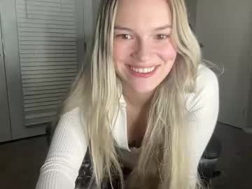 webcam girl sarahcupcakes2005 today image #3963650