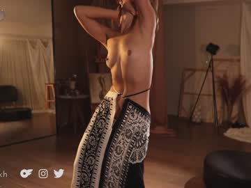 webcam girl tifalock_ today image #3655930