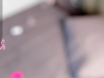 webcam girl balenciangei today image #4025324