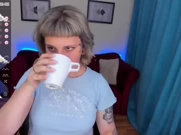 webcam girl yolandi_toit today image #2309798