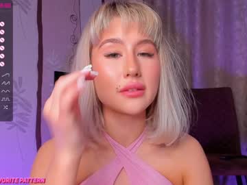 webcam girl ginthebottle today image #3370407