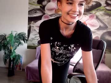 webcam girl jennycutey today image #3521546