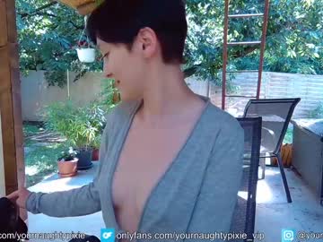 webcam girl yournaughtypixie today image #1967199