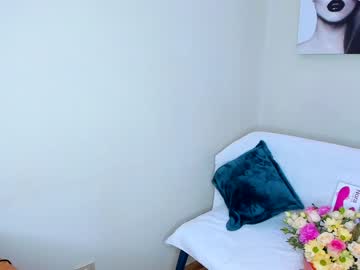 webcam girl yana_squrel_22 today image #378979