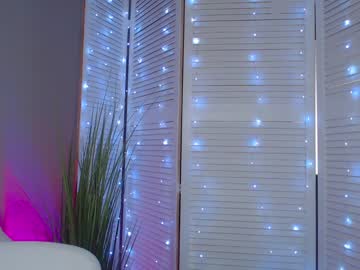 webcam girl kittycat_meoow today image #2033360