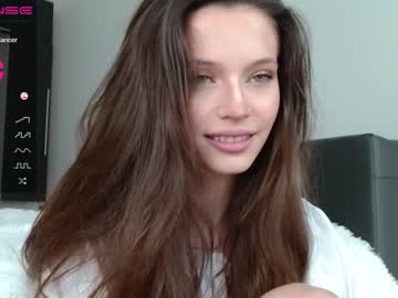 webcam girl isia_slay today image #1903283