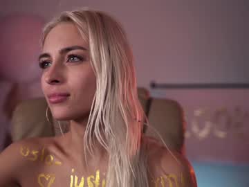 webcam girl peach_me today image #1577952