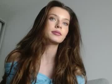 webcam girl isia_slay today image #2335771