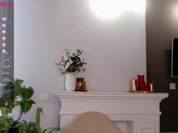 webcam girl small_blondee today image #1825646