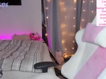 webcam girl elizabethbritanny today image #3103322