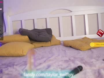 webcam girl _taylor_swift today image #1697625