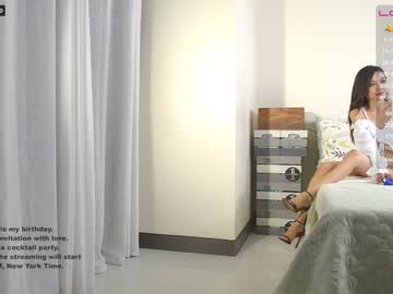 webcam girl belle_adrienne today image #196444