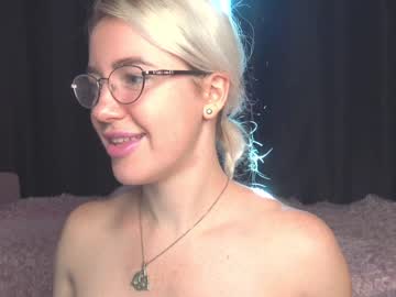 webcam girl xtina__ today image #3237894