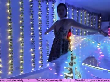 webcam girl cutenataly today image #3120353