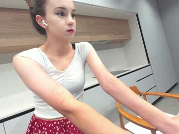 webcam girl ehotlovea today image #3635657