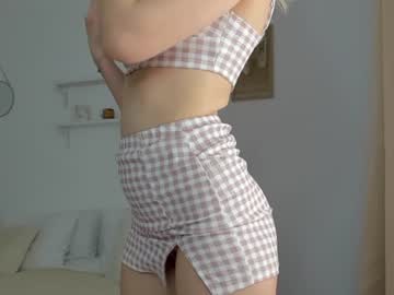 webcam girl rennatha21 today image #1774024