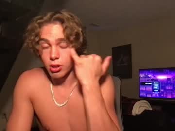 webcam couple prettiboiflacko today image #2360573