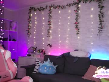 webcam girl holliwould_ today image #2452170