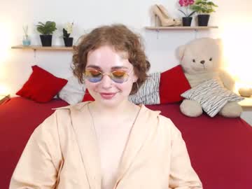 webcam girl erikacollins22 today image #2225015