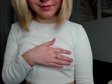 webcam girl zara_za1 today image #3856182