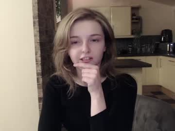 webcam girl lucydelovely today image #3499664
