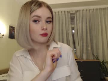 webcam girl yvaine777 today image #827312