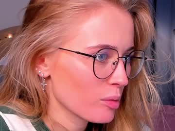 webcam girl linellali today image #2659476
