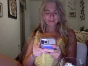 webcam girl eyecandi7 today image #2210829