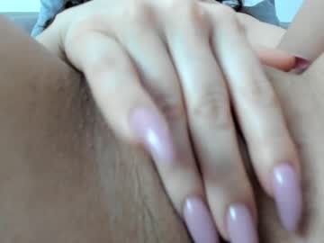 webcam girl 9harlotte99 today image #3702366
