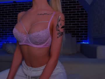 webcam girl milana2005 today image #3981019