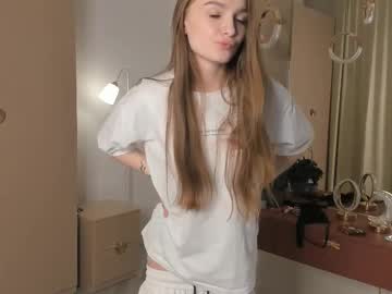 webcam girl loradutt today image #4070336