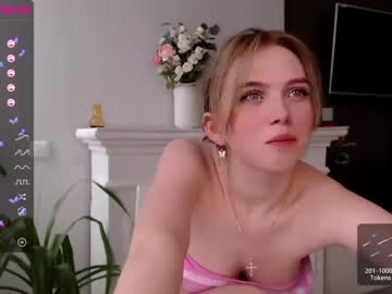 webcam girl small_blondee today image #1867222