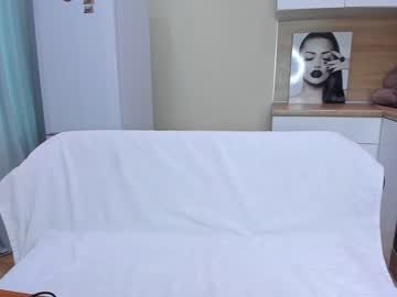 webcam girl yana_squrel_22 today image #558687