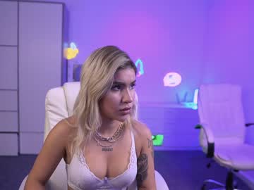 webcam girl kira0541 today image #2166291