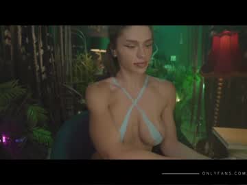 webcam girl lucieoude_ today image #2590148