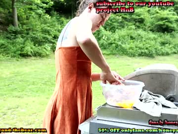 webcam couple honeyand_thebear today image #1892923