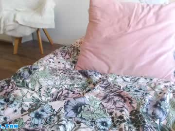 webcam girl ambertan1 today image #1790033