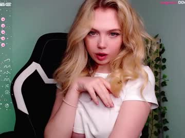 webcam girl small_blondee today image #3848306