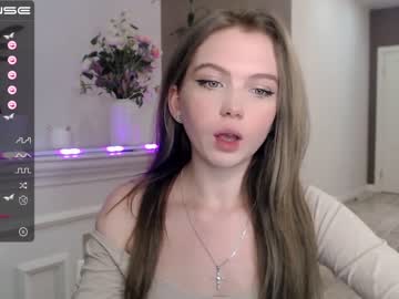 webcam girl small_blondee today image #2774314